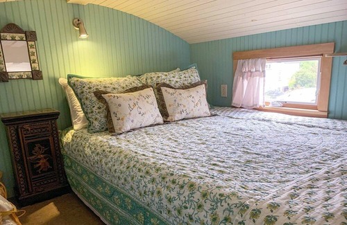Waldport House | Sea Foam