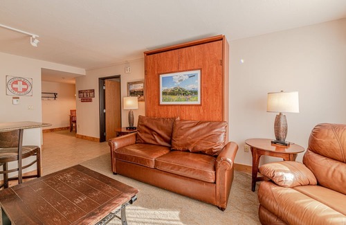 Crested Butte Condo | Grand Lodge 1-Bedroom Condo with Mountain Views - No Cleaning Fee! by RedAwning