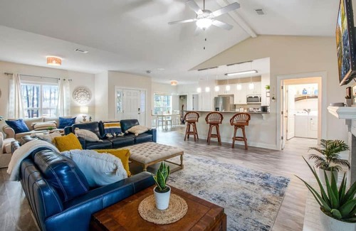 Santa Rosa Beach House | New Listing /Private /Comfy /EZ Walk to Beach