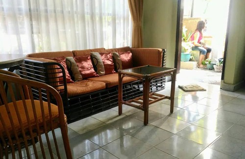 Mumbul House | Widi House Nusa Dua -- sleeps six, near bay and beaches