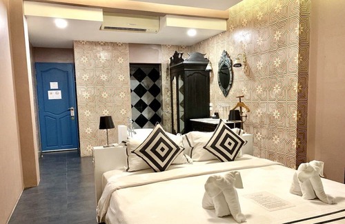 Patong Villa | ⭐Sanctuary Loft Villa 18BR Sleeps 38 w/ Pool&Beach