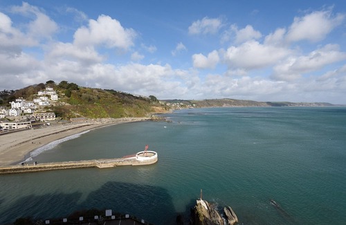 West Looe House | Stylish waterfront apartment for eight