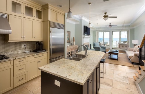 Folly Beach Condo | BEACHFRONT, Rooftop Deck, 360-Degree Views