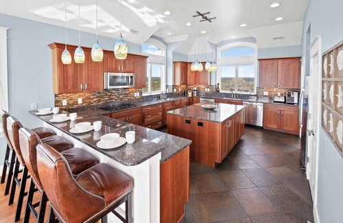 Hatteras House | On Special - Oceanfront - Pool, Hot Tub, Elevator, Game & Media Rooms, Gazebo