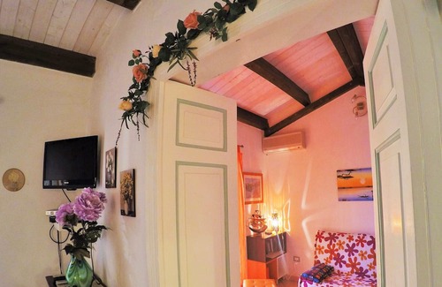 Marina di Ragusa House | La Rosa dei Venti - Typical house with WiFi 150 meters from the sea