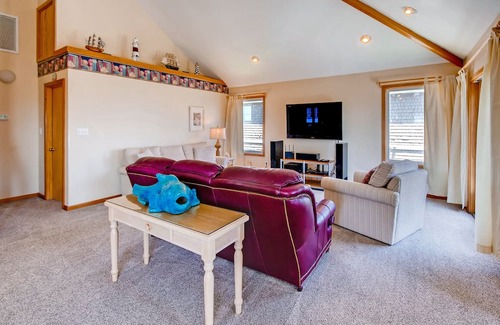 Hatteras House | On Special - Savor the Semi-Oceanfront Views, Hatteras w/ Weber Grill