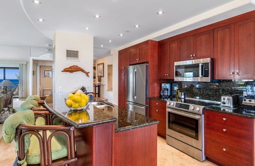 Kaanapali Condo | Maui Resort Rentals: Kaanapali Alii 1-405 – 2BR Oceanfront Gem, Luxuriously Remodeled, Year-Round Sunsets w/ Sweeping Pacific Ocean, Lanai, and Molokai Views!
