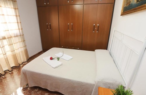 Salou City Centre Apartment | 165-MARESMO - APARTMENT FOR 4 PERSONS