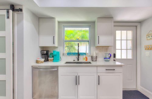 Largo Apartment | The Mermaid and the Sea Turtle