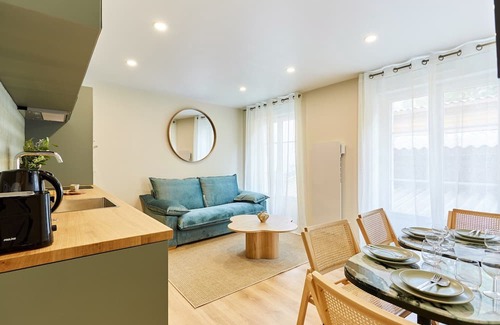 Charonne Apartment | Superb Apartment Center of Paris
