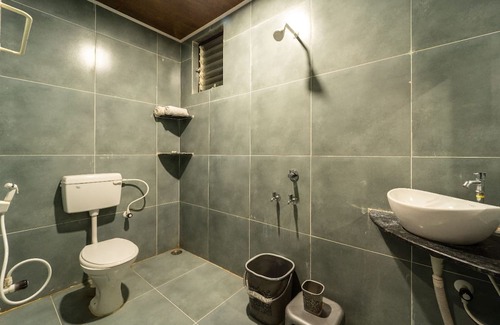 Dandeli Hotel | White Petals Dandeli