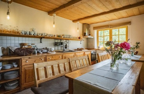Krasna Lipa Apartment | Bohemian Cottage