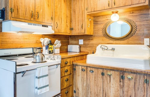 Pioche Cottage | Historic Retreat w/Mtn Views in Pioche!