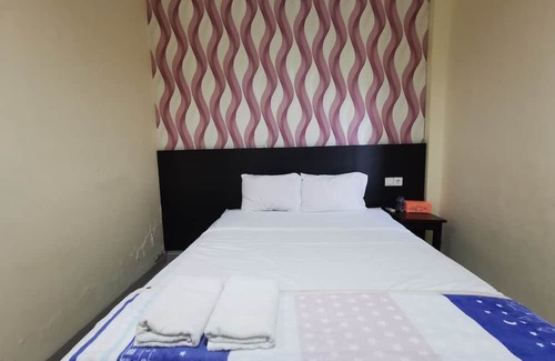 Tarakan Hotel | OYO 94776 Griya Cempaka