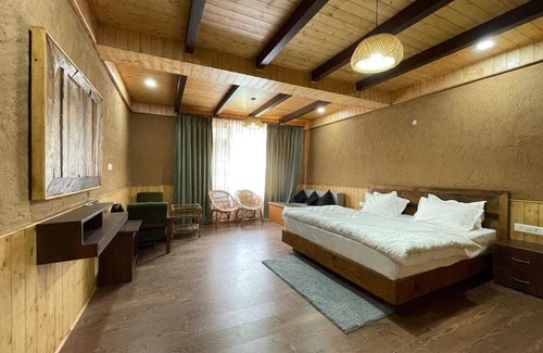 Keylong Hotel | Mud Essence