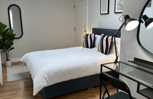New Lodge Hotel | Ocho Homes By Eight Continents Duncairn Gardens