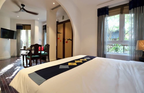 Truc Bach Apartment | Tranquil Truc Bach