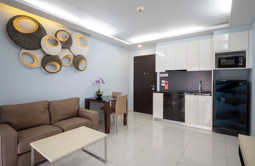 Pratumnak Hill Apartment | C-View Boutique