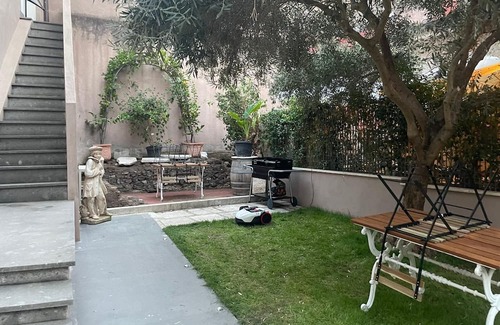 Monti Villa | Exclusive 2-Bed Villa 5 min to Colosseum