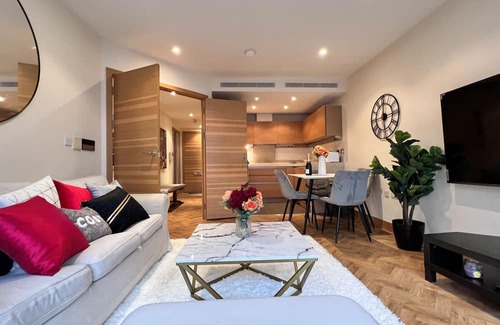 Queenstown Apartment | 2b2b Apt Park + River + Balcony