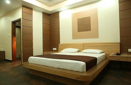 Kalighat House | Golden Retreat Guest House