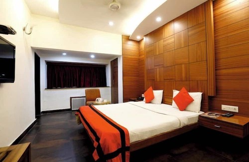 Kalighat House | Golden Retreat Guest House