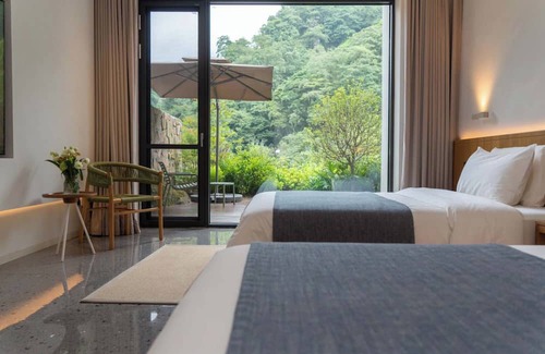 Emeishan Hotel | Emei Mountain Yi Qing Yin Resort Hotel