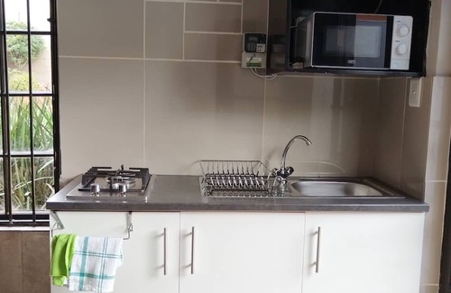 Greater Johannesburg Metropolitan Area Apartment | Charming Studio Oasis in Kensington, Johannesburg