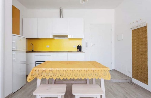 Historic Center Apartment | Riva Reno Apartment