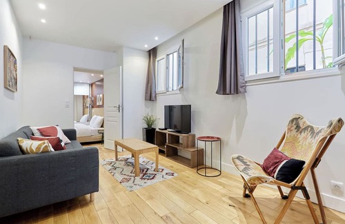 Les Halles Apartment | Charming Flat in the Heart of Paris