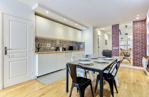 Les Halles Apartment | Charming Flat in the Heart of Paris