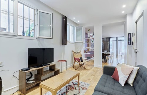 Les Halles Apartment | Charming Flat in the Heart of Paris