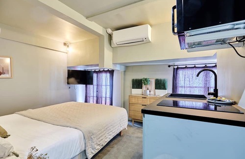 Strasbourg -Saint-Denis Apartment | Charming Air-conditioned Studio in the Center of Paris