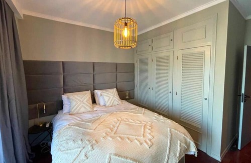 Costa de Caparica Apartment | Sunset View KING Bedroom