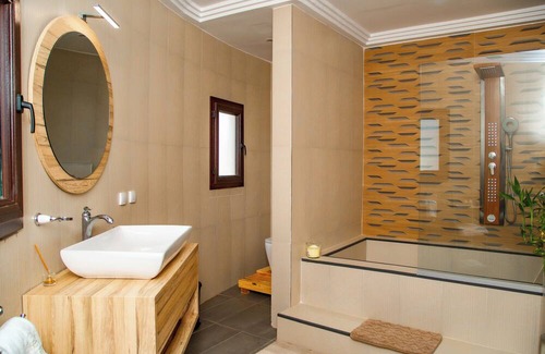 Yamoussoukro Hotel | Eklôfè Bungalows Hôtel
