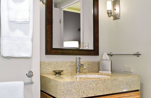 Princeville Resort | Wyndham Royal Garden at Waikiki: Cozy Studio Suite in a Luxury Honolulu Resort