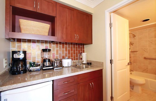 Princeville Resort | Wyndham Royal Garden at Waikiki: Cozy Studio Suite in a Luxury Honolulu Resort