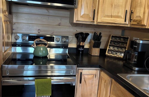 East Burke House | Cozy, newly designed, one bedroom home with gorgeous mountainous view in Kirby