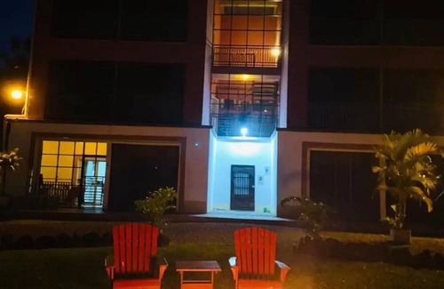 Bagope Apartment | Cozy Fully Equipped Apt 2BR - 7min walk from Lakenn