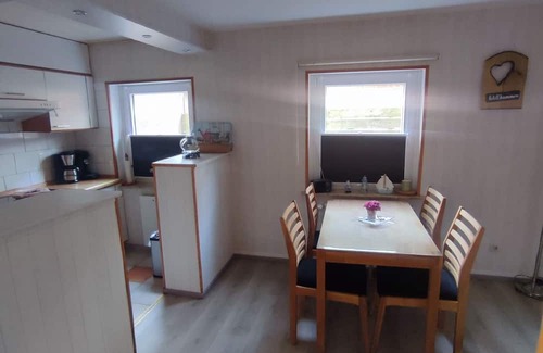 Hallig Langeneß Apartment | Apartment 'Süderaue' with Shared Terrace and Wi-Fi