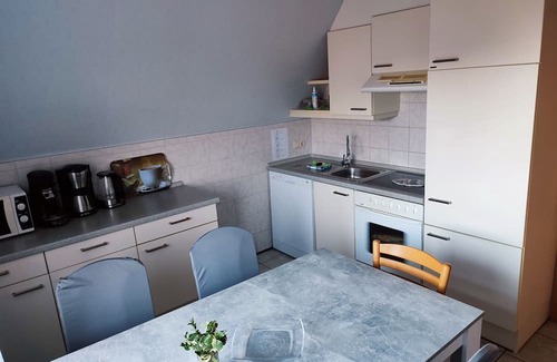 Hallig Langeneß Apartment | Apartment 'Fewo1 Wester - Hever' with Shared Terrace and Wi-Fi