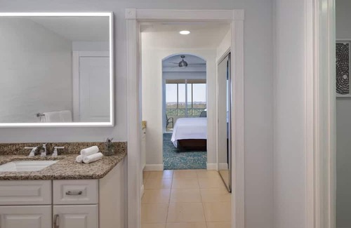 Pelican Apartment | Westin Cape Coral - 2 Bedroom Suite October 12-19 Stunning Views of Gulf & Bay