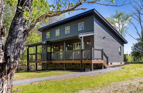 Sevierville Apartment | Mountain Cabin Getaway Jacuzzi Stunning Views
