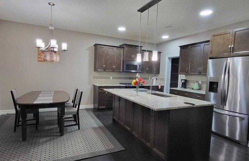 Southeast Edmonton House | Imagine Relaxing in a Beautiful Home!