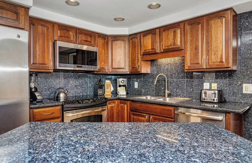 Kihei Apartment | Immaculate Condo across from Beach MBQ208B