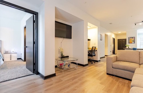 New Pathways Apartment | NEW Midtown/Downtown Apartment home