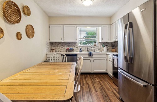 Stuart House | Coastal Comfort: 3br House In Stuart City 3 Bedroom Home by RedAwning