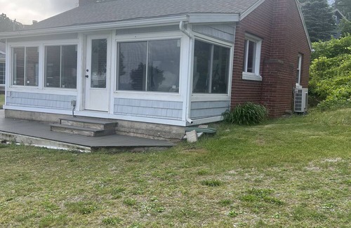 North Webster Cottage | North Webster, IN lake front on all sports Webster Lake.
