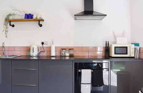 Bournemouth Cottage | You will adore this stylish cabin, the perfect Hideaway for two.