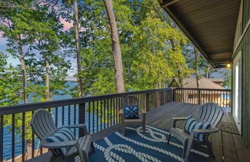Woodstock House | Reunion Point! Lake House with Dock!